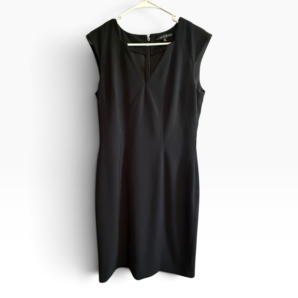 Antonio Melani Sheath Dress Womens 6 Black Excellent V-Neck Cap Sleeve LBD